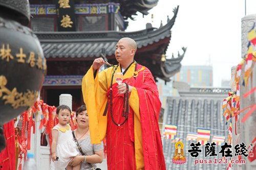 观世音开光视频,神圣庄严的佛教仪式重现